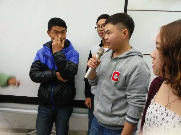 社联成员参与情歌对唱游戏 社联成员参与情歌对唱游戏